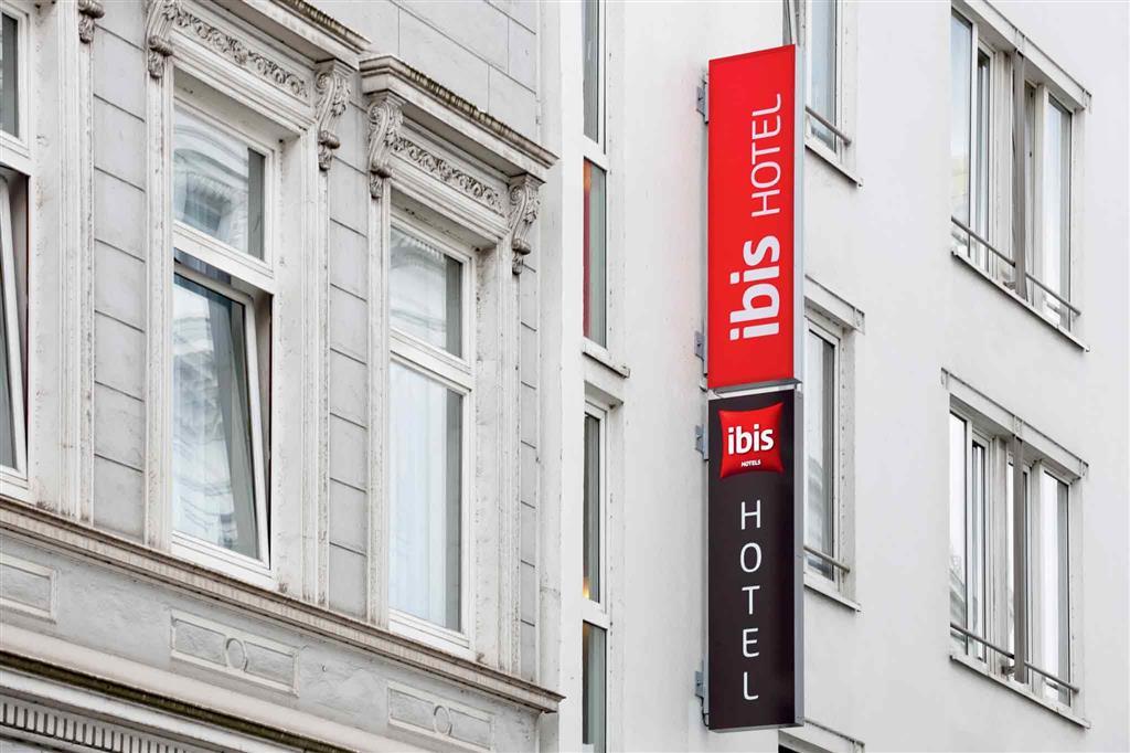 Ibis Hotel Hamburg Alster Centrum Exterior photo