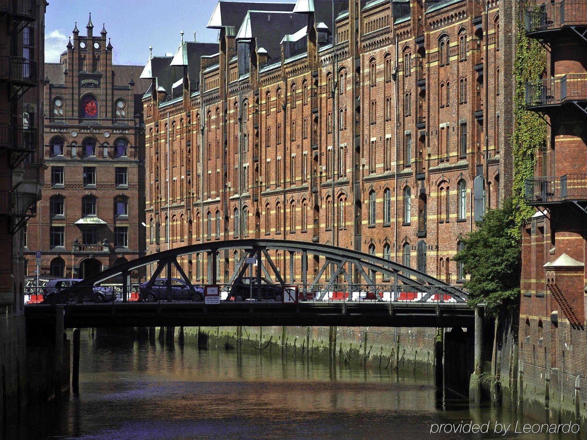 Ibis Hotel Hamburg Alster Centrum Exterior photo